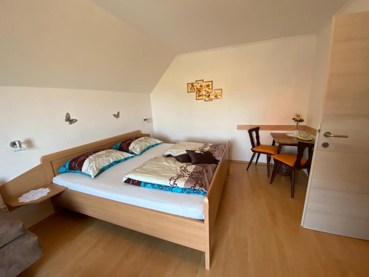 Ferienwohnung Gästehaus Kaiser Kitzeck im Sausal Zimmer foto