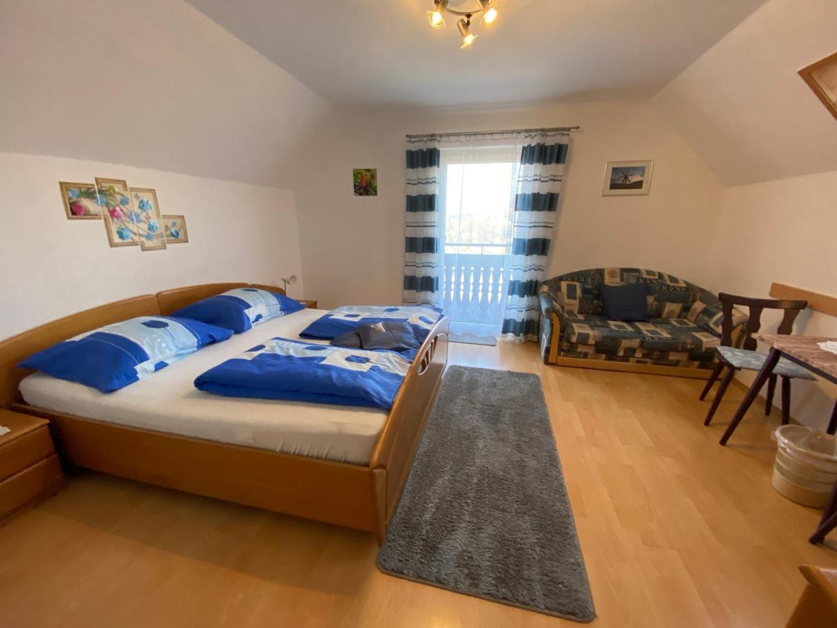 Ferienwohnung Gästehaus Kaiser Kitzeck im Sausal Zimmer foto